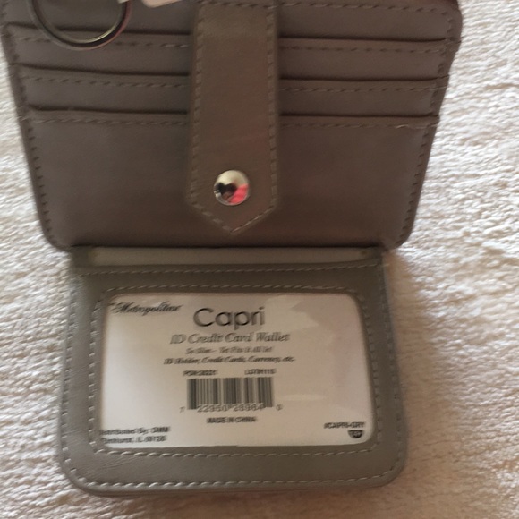NWT Capri ID and Credit Card Holder Wallet - Picture 4 of 6